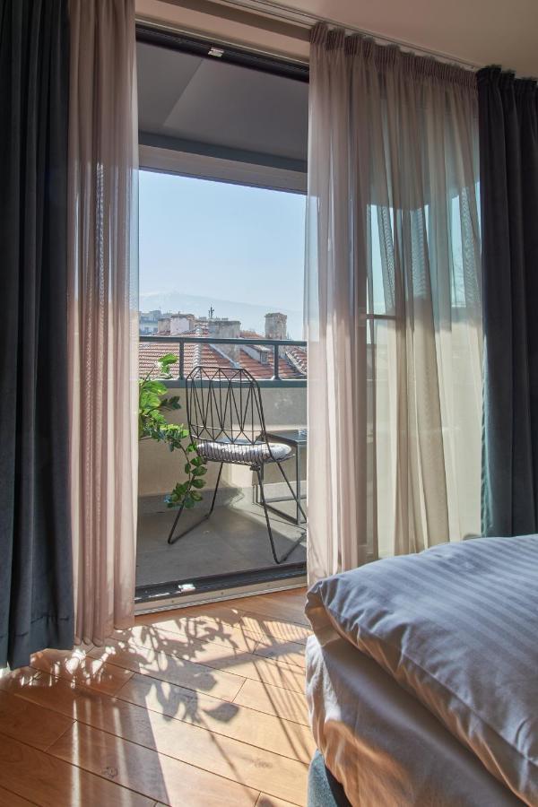 The Embassy Suites Sofia Zewnętrze zdjęcie