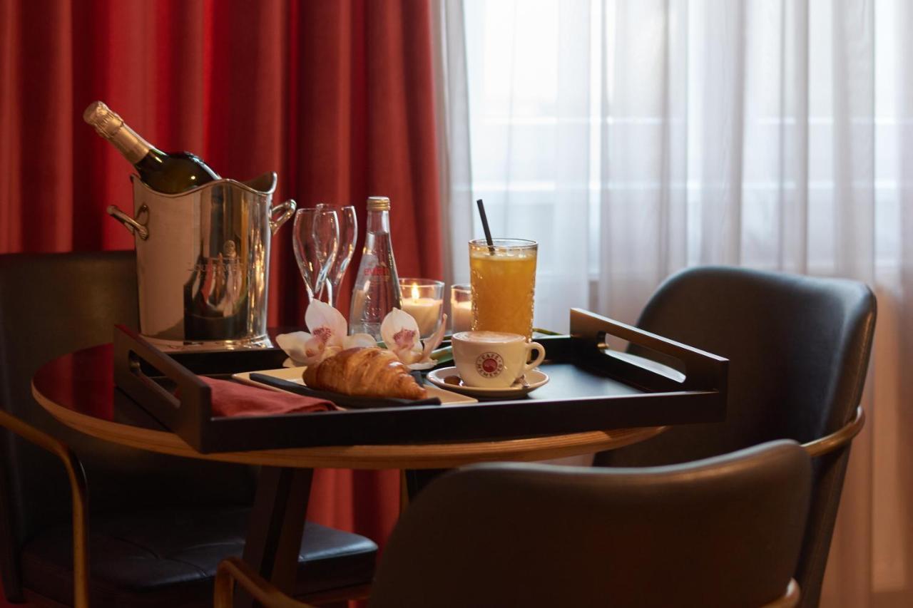 The Embassy Suites Sofia Zewnętrze zdjęcie